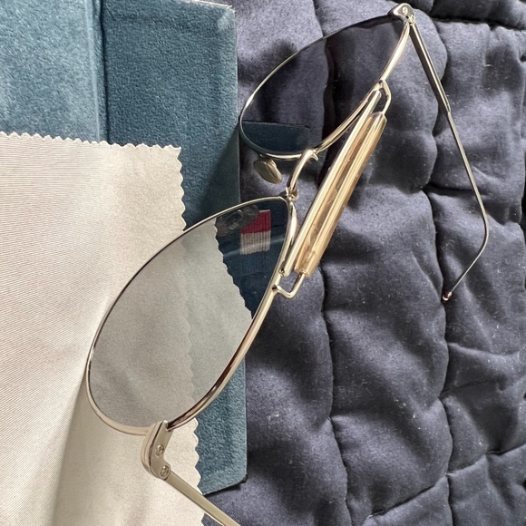 Thom Browne sunglasses featuring mirror aviator lens - Picture 6 of 8